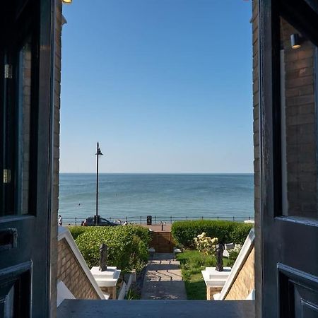 Stylish Beachfront Apartment, Sweeping Ocean Views And Luxury Touches ハーン・ベイ エクステリア 写真