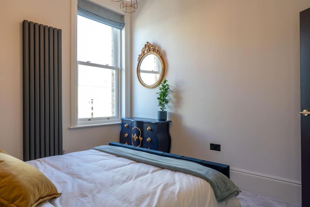 Stylish Beachfront Apartment, Sweeping Ocean Views And Luxury Touches ハーン・ベイ エクステリア 写真