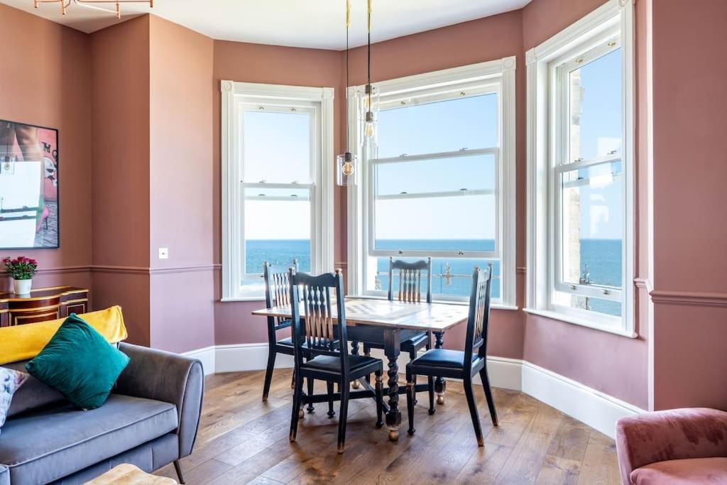 Stylish Beachfront Apartment, Sweeping Ocean Views And Luxury Touches ハーン・ベイ エクステリア 写真