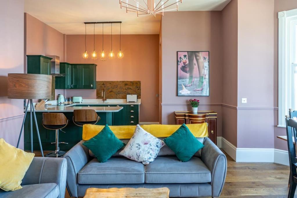 Stylish Beachfront Apartment, Sweeping Ocean Views And Luxury Touches ハーン・ベイ エクステリア 写真