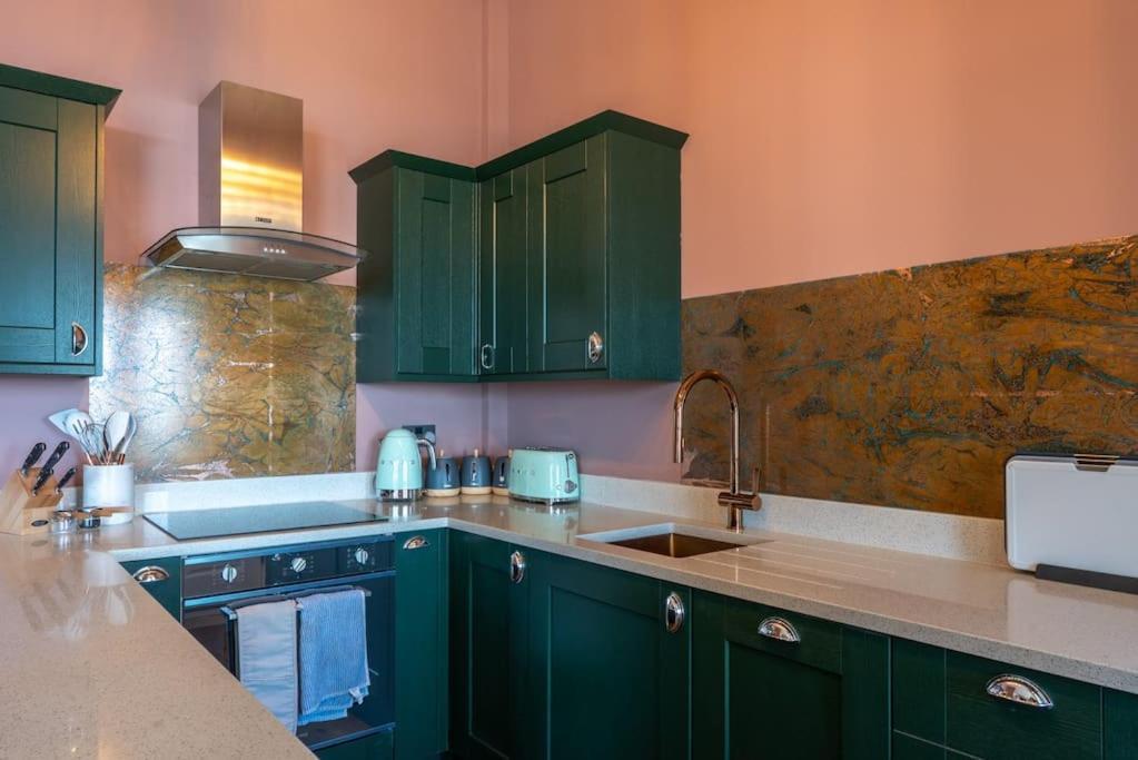 Stylish Beachfront Apartment, Sweeping Ocean Views And Luxury Touches ハーン・ベイ エクステリア 写真