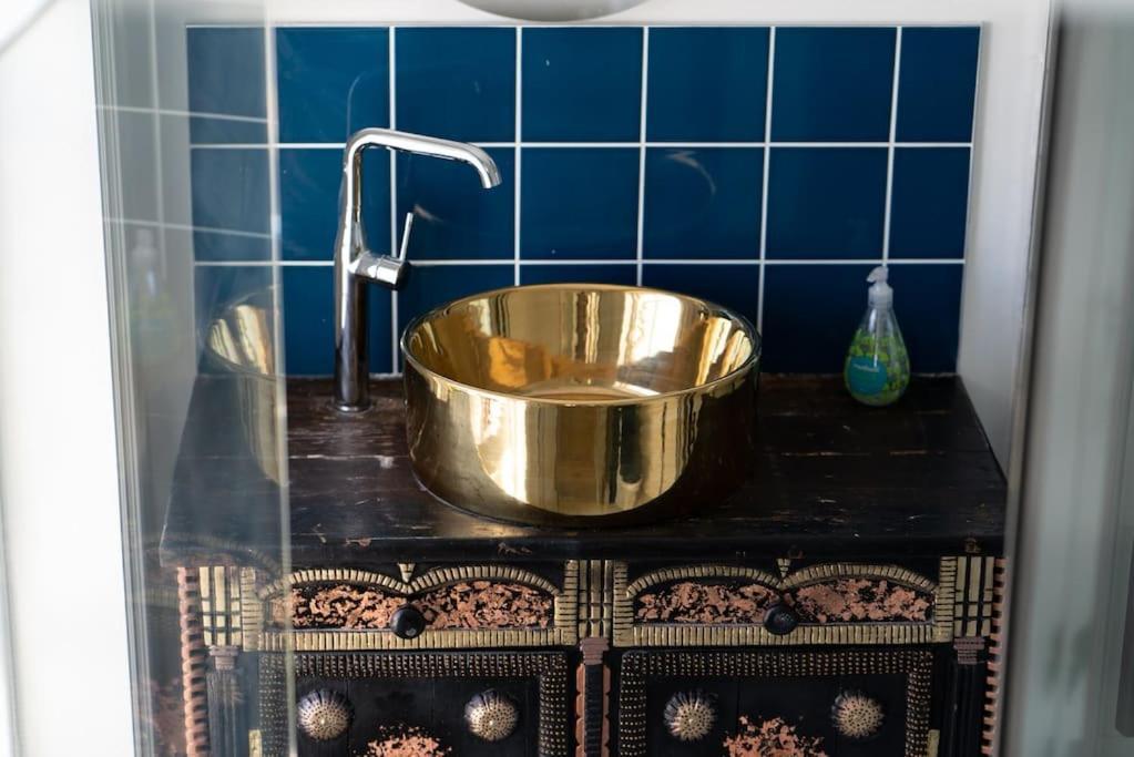 Stylish Beachfront Apartment, Sweeping Ocean Views And Luxury Touches ハーン・ベイ エクステリア 写真
