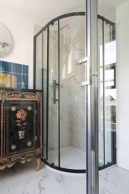 Stylish Beachfront Apartment, Sweeping Ocean Views And Luxury Touches ハーン・ベイ エクステリア 写真